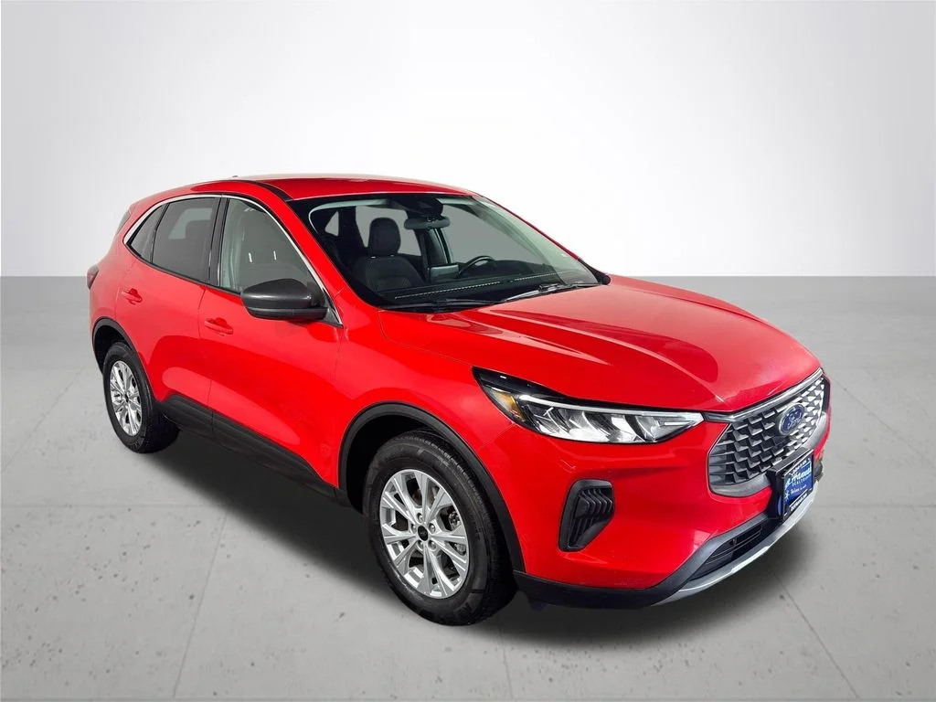 Used 2024 Red Ford Active image 4
