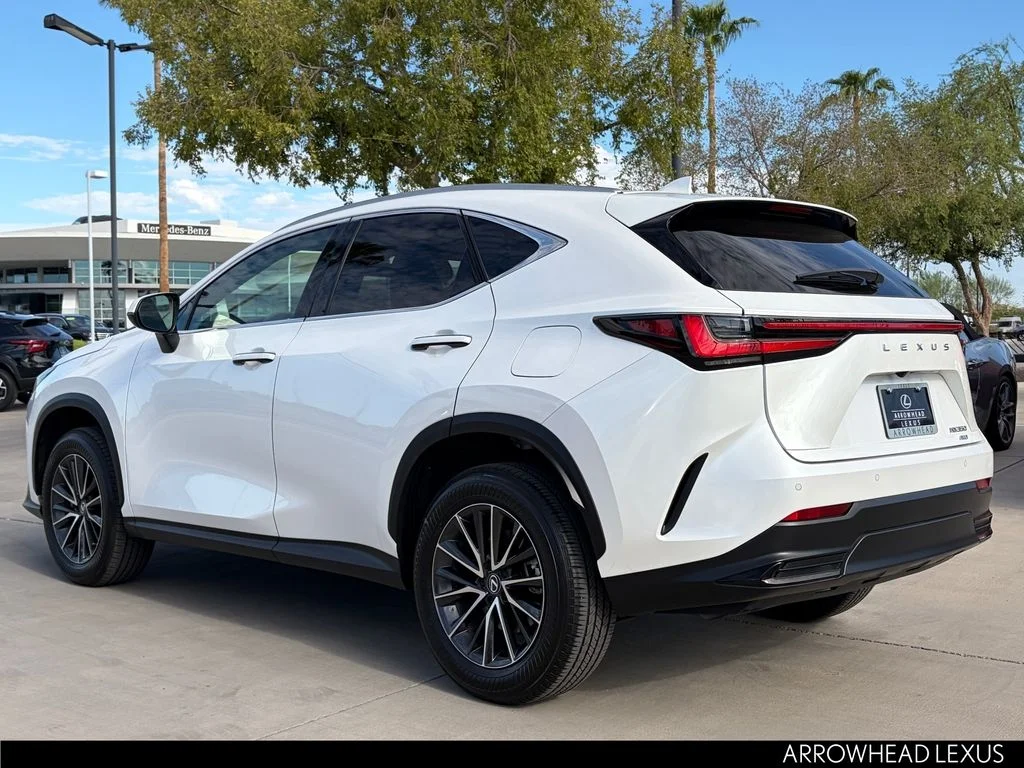 Used 2024 White Lexus 350 Luxury image 4