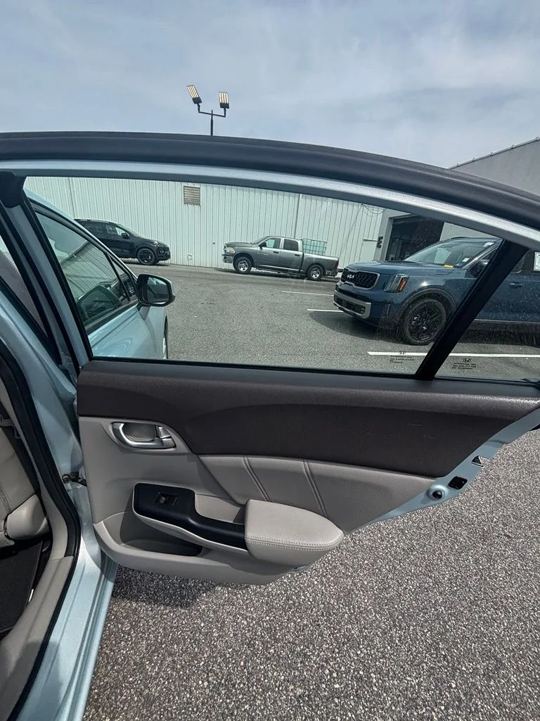 Used 2012  Honda EX-L image 20