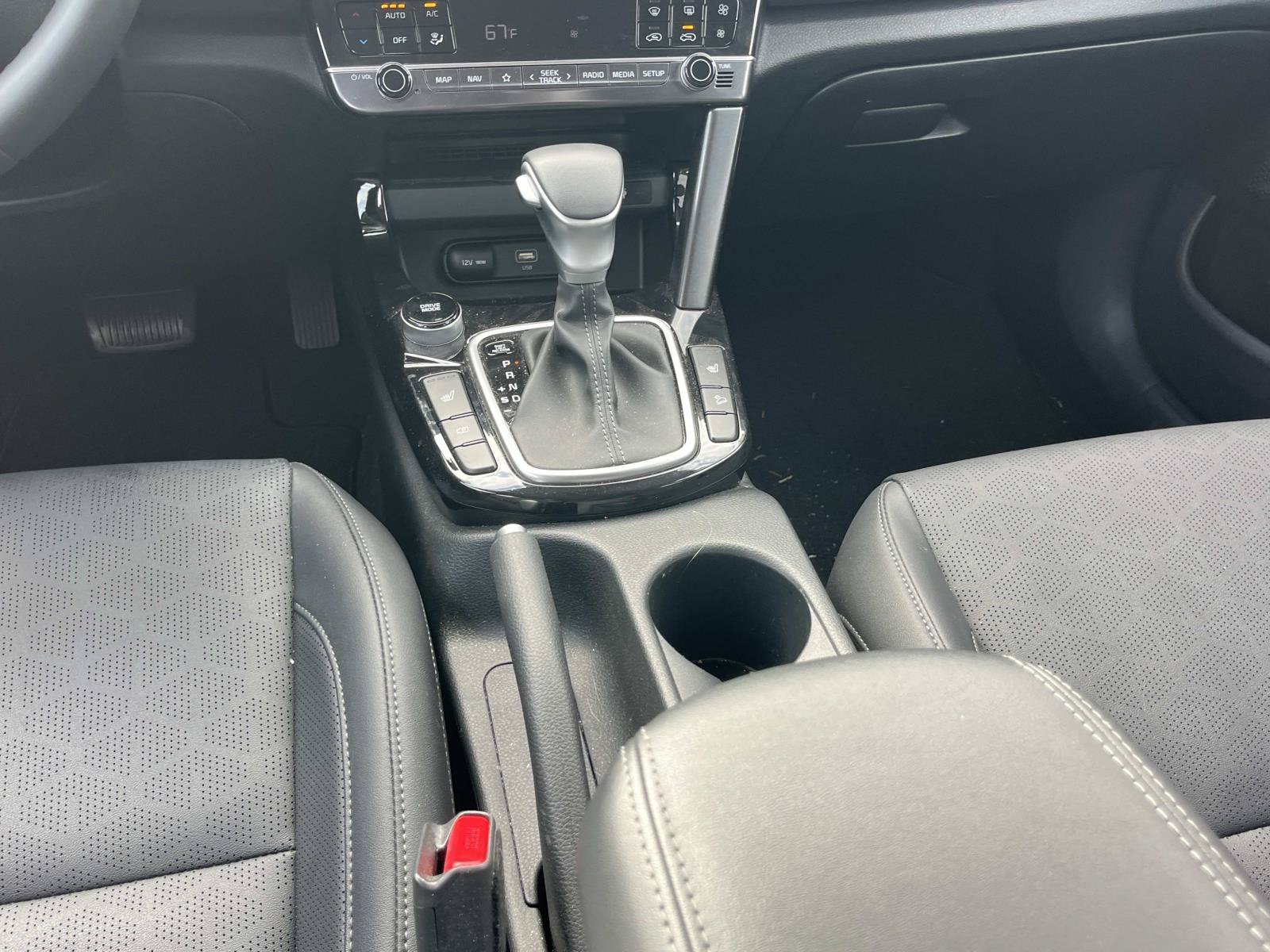 Used 2024 Fusion Black Kia EX image 15