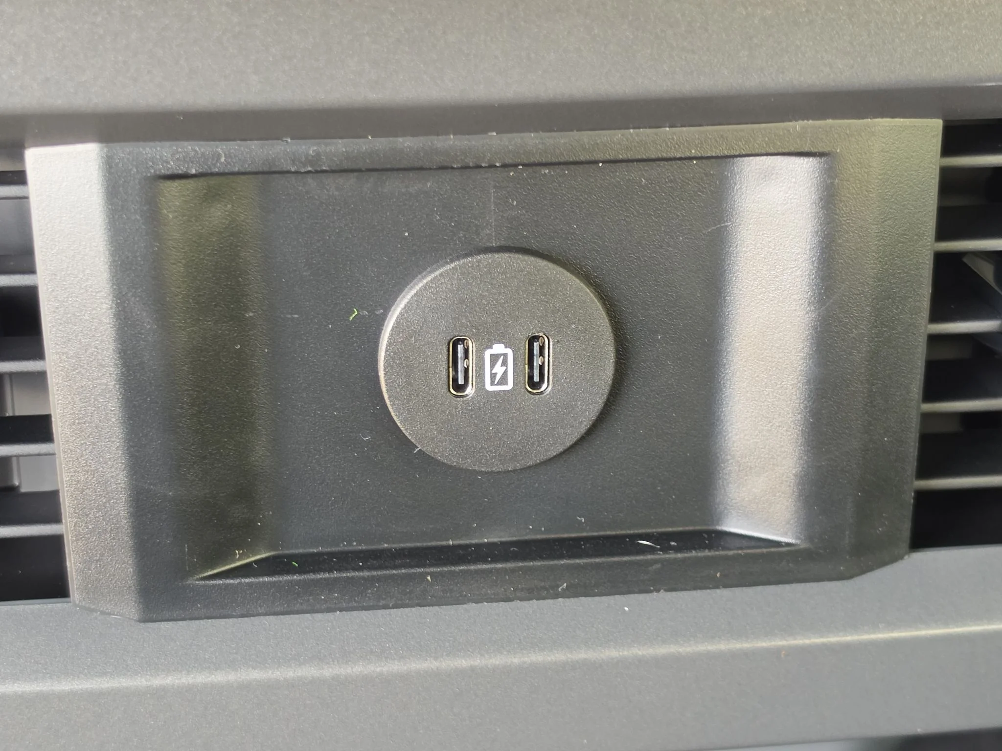 New 2026 Agate Black Metallic Ford F-250® XLT image 9