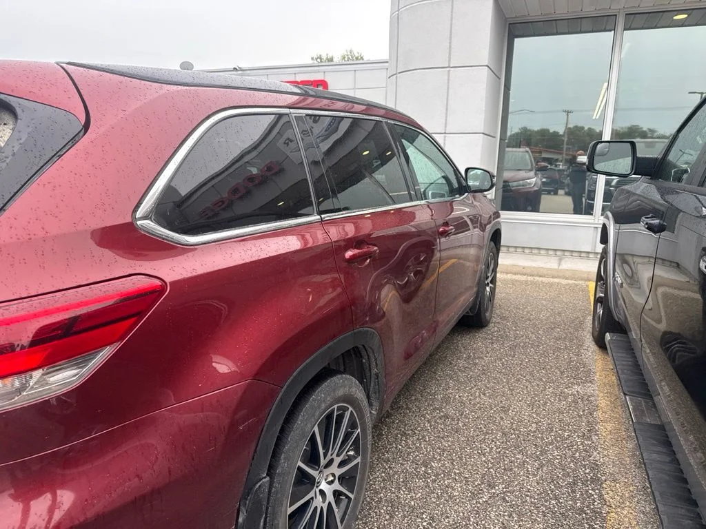 Used 2018 Red Toyota SE image 2