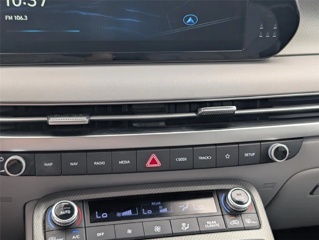 Used 2024 Typhoon Silver Hyundai SEL 7P image 19