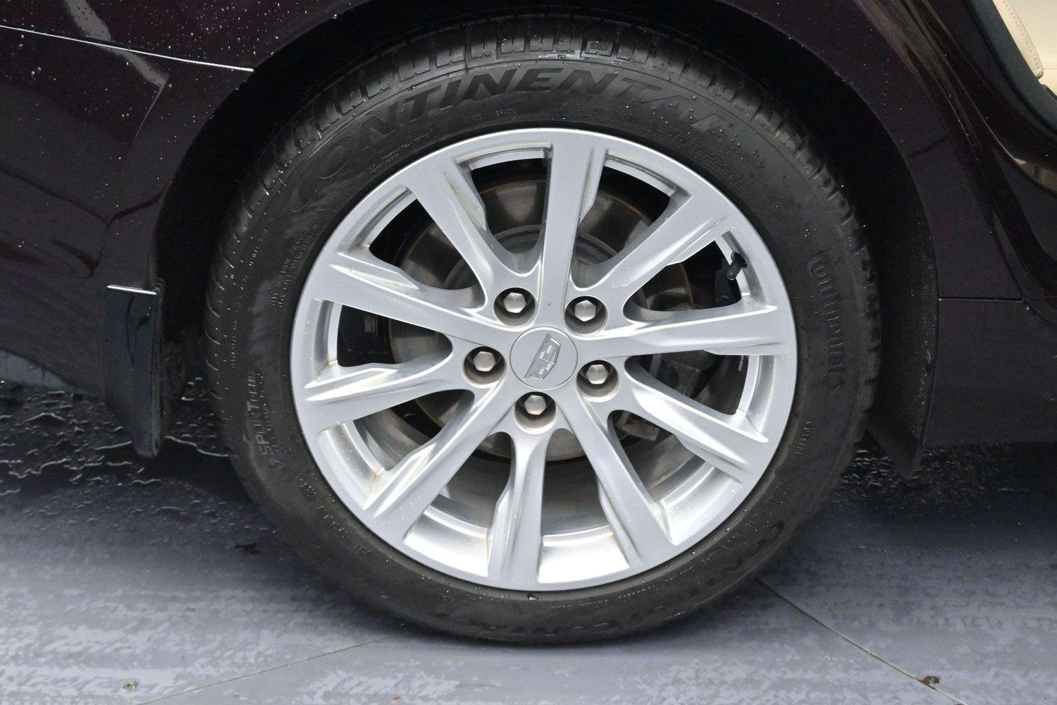 Used 2020 GARNET METALLIC Cadillac Luxury image 38