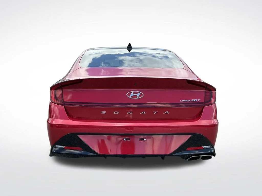 Used 2020 Red Hyundai Limited image 10