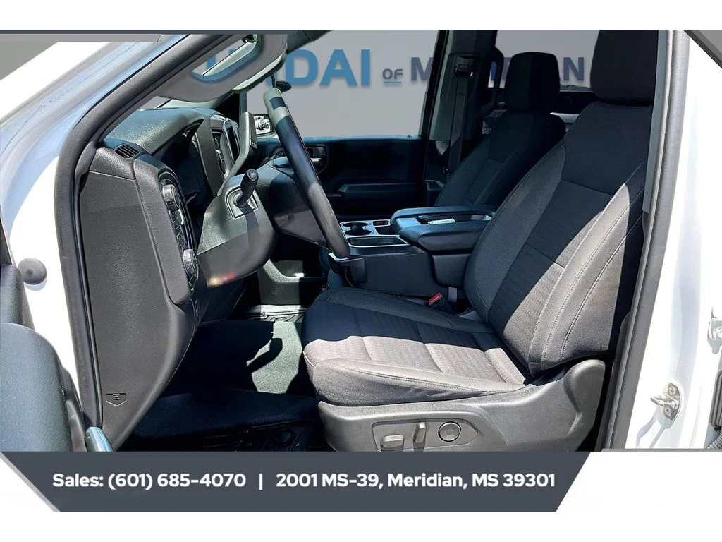 Used 2024 Summit White Chevrolet Custom image 18