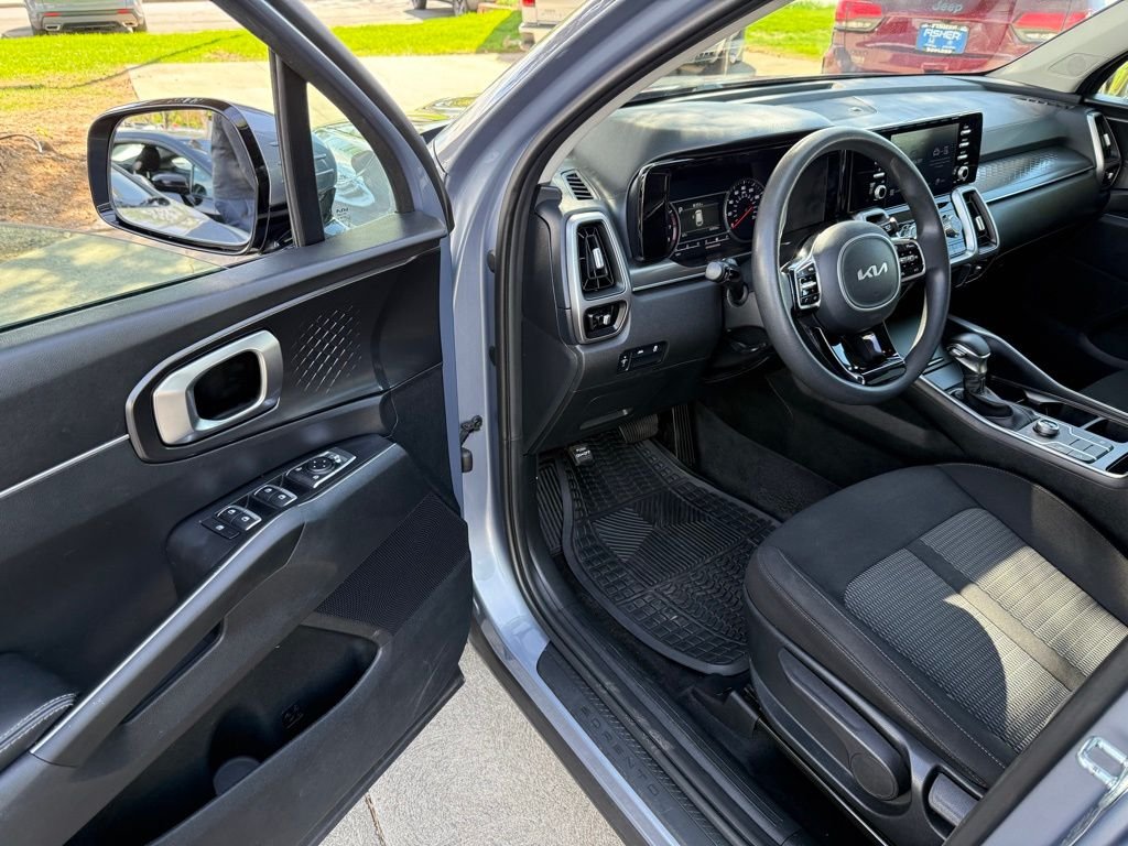 Used 2022 Silver Kia LX image 11