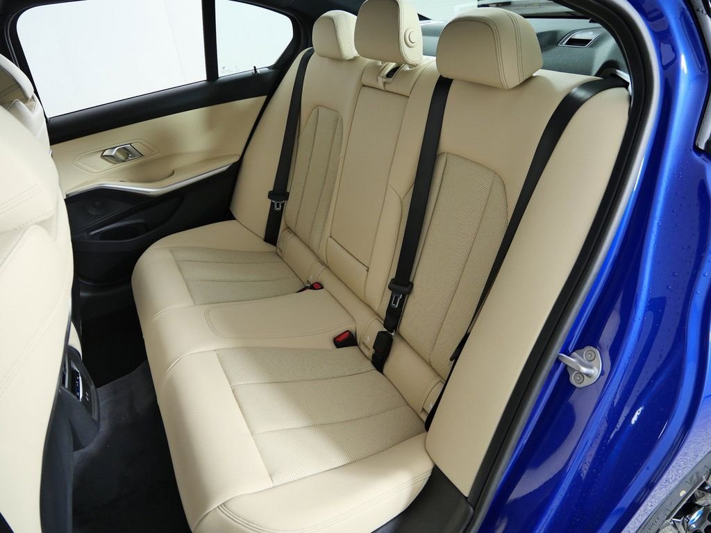 New 2026 Portimao Blue Metallic BMW 330i xDrive image 27