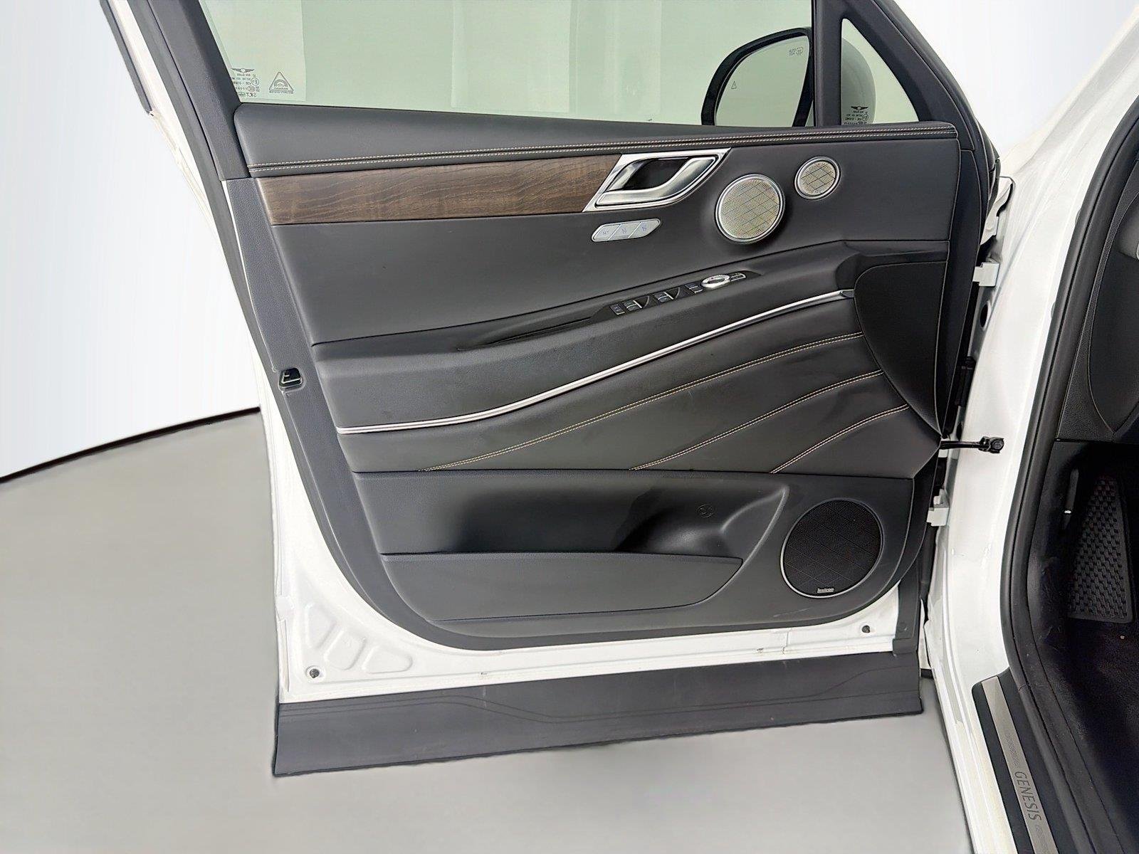 Used 2024 Alta White GENESIS  image 6