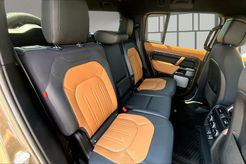 Used 2023 Gondwana Stone Metallic Land Rover X image 27