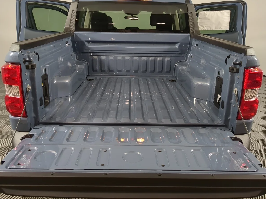 New 2026 Azure Gray Metallic Tri-Coat Ford XLT image 17