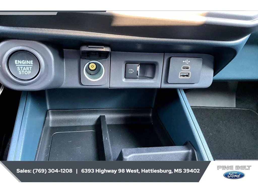 New 2026 Oxford White Ford Lariat® image 23