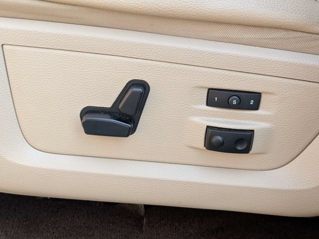 Used 2014 White Ram Laramie image 20
