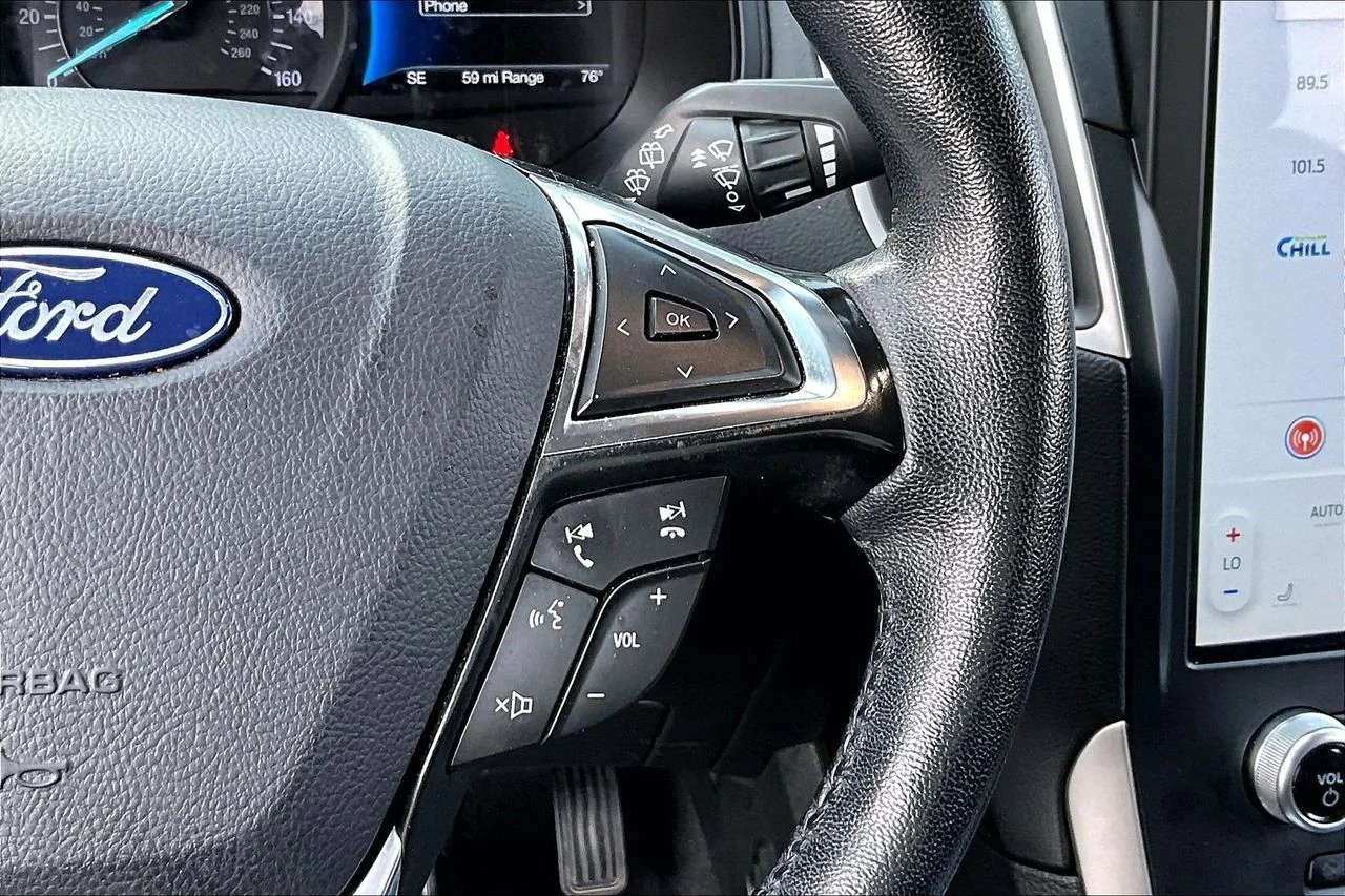 Used 2024 Black Ford SEL image 28