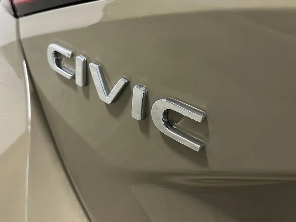 2026 Honda Civic Hatchback Sport Touring - Photo 8