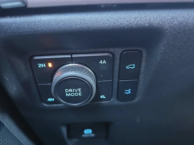 Used 2025 Black Ford Active image 28