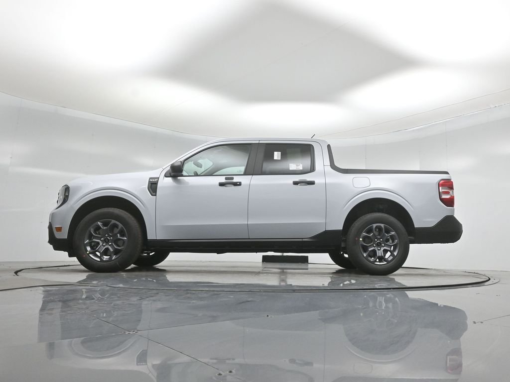 New 2026 Space White Metallic Ford XLT image 7