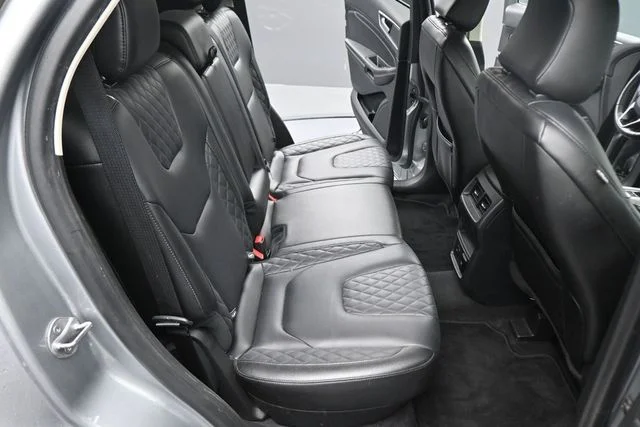 Used 2024 Silver Ford Titanium image 16