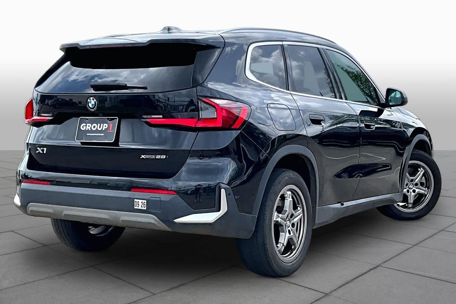 Used 2023 Black Sapphire Metallic BMW xDrive28i image 12