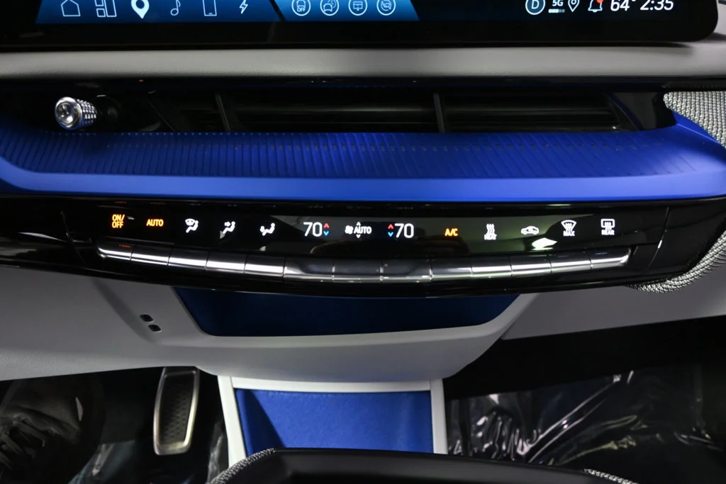 2026 Cadillac OPTIQ Sport - Photo 31