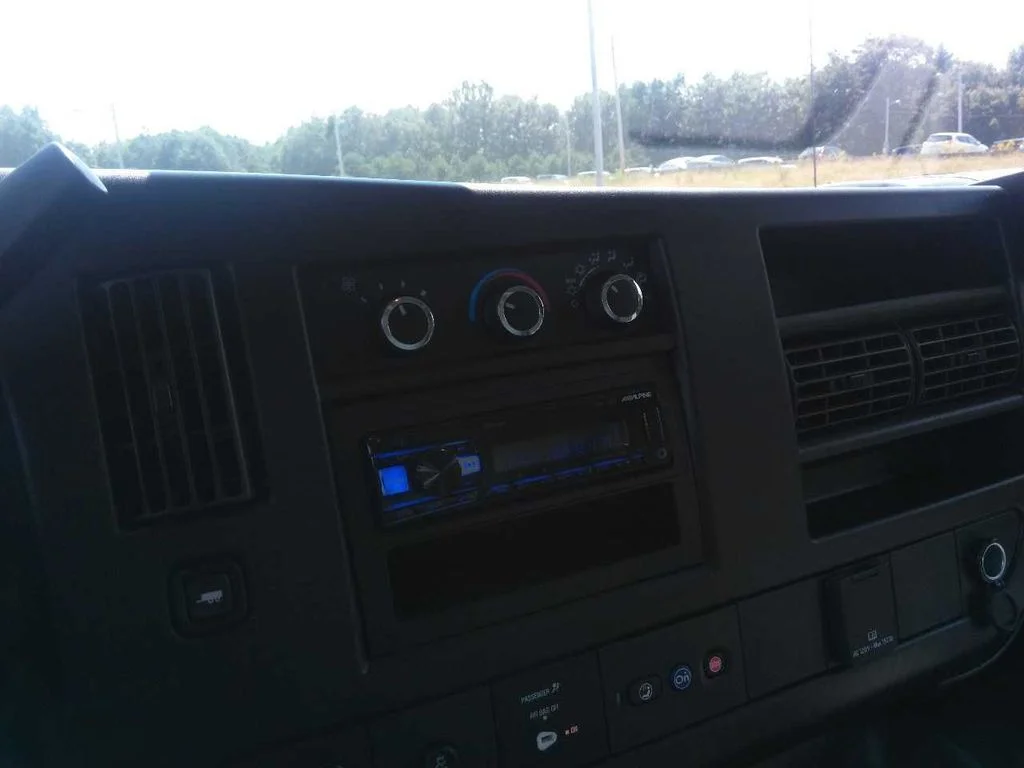 Used 2024 White Chevrolet Work Van image 10