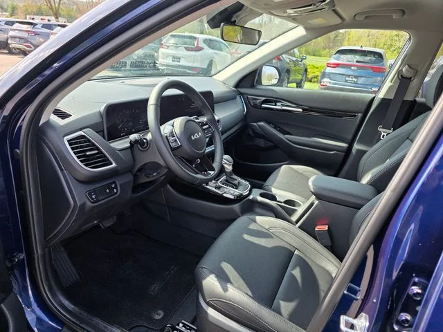 2026 Kia Seltos EX - Photo 14