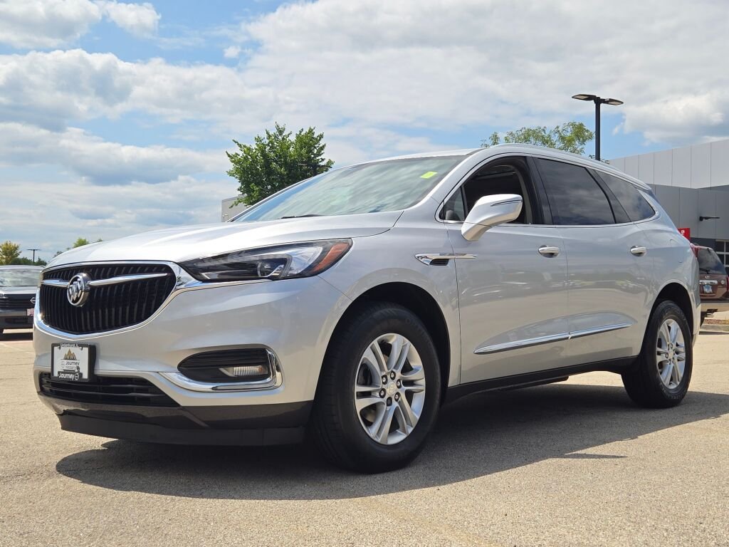 Used 2018 Silver Buick Essence image 4