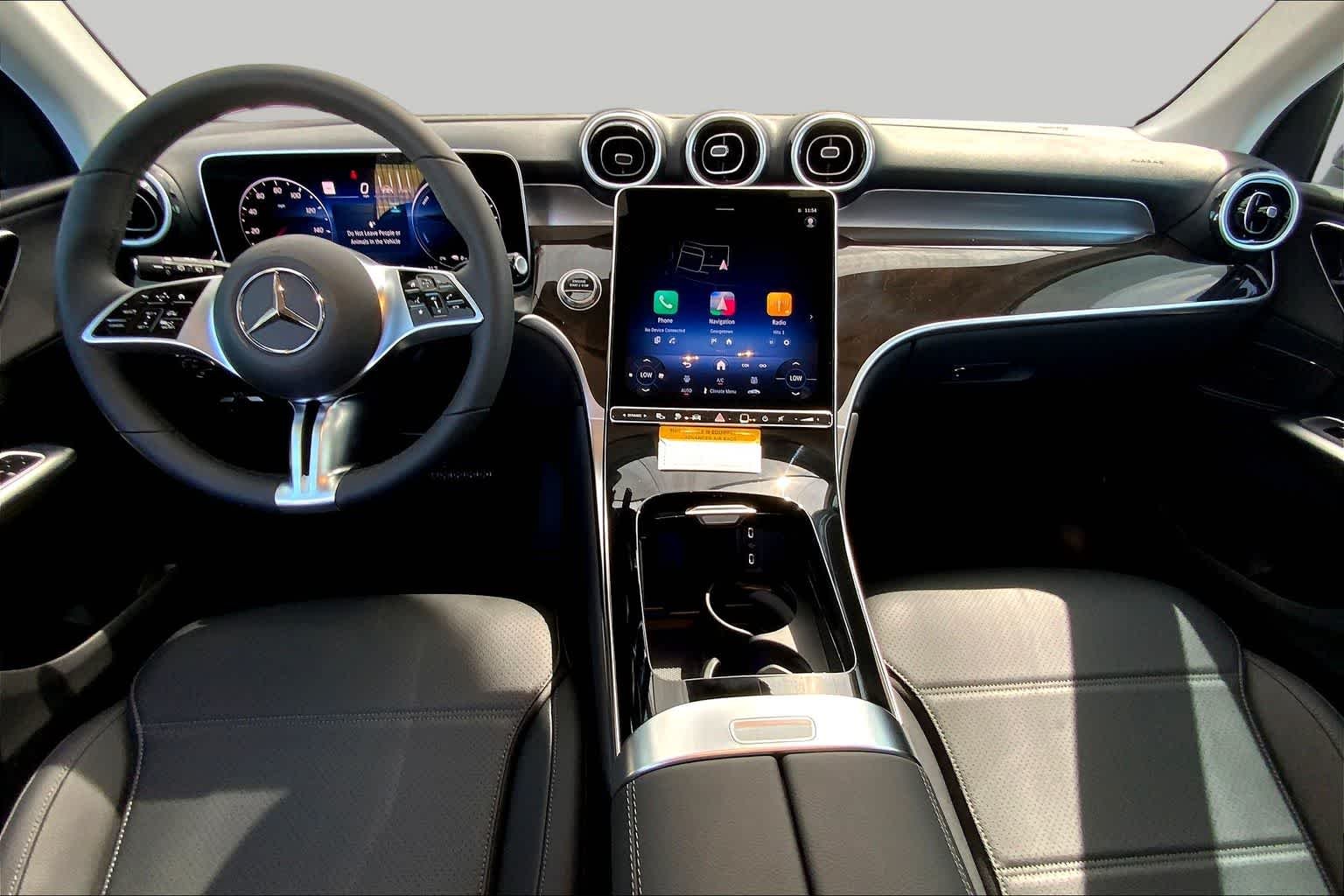 2025 Mercedes-Benz GLC Base - Photo 8
