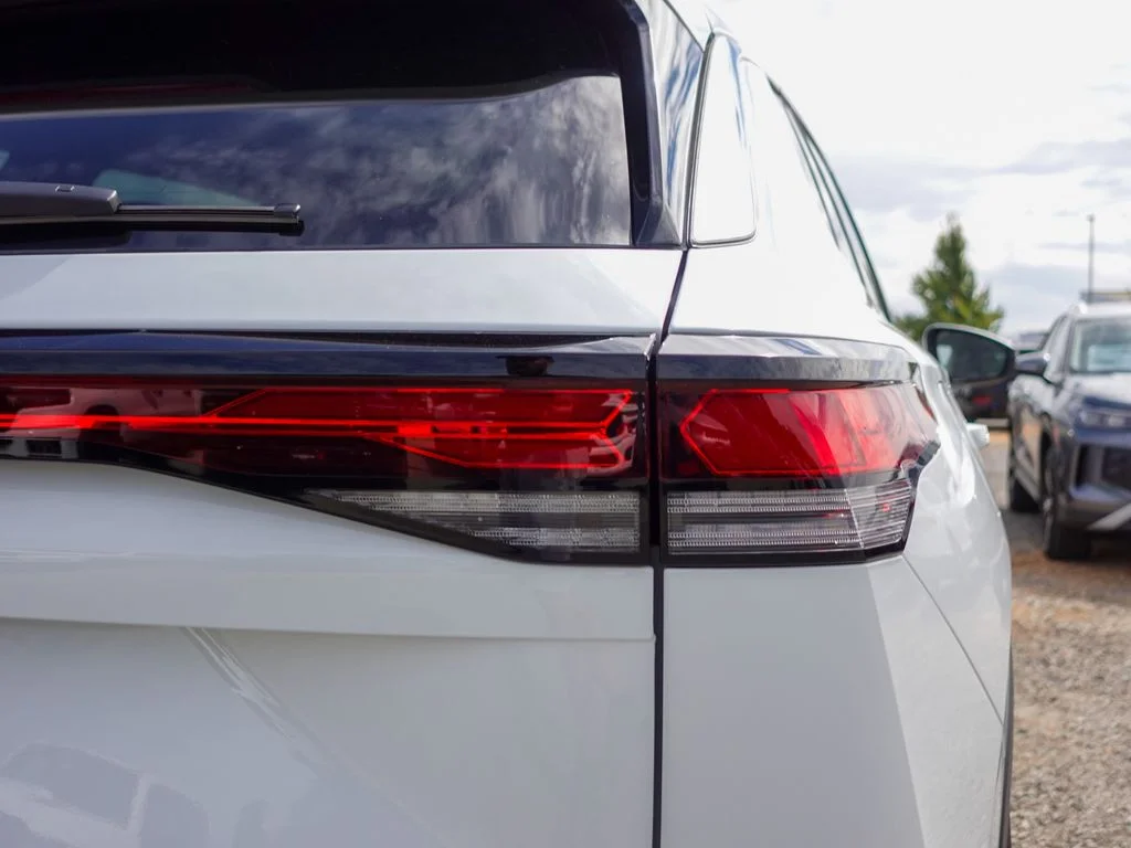 New 2026 Pure White Volkswagen 2.0T SE image 6
