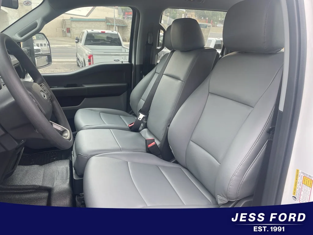 New 2026 Oxford White Ford F-350® XL image 11