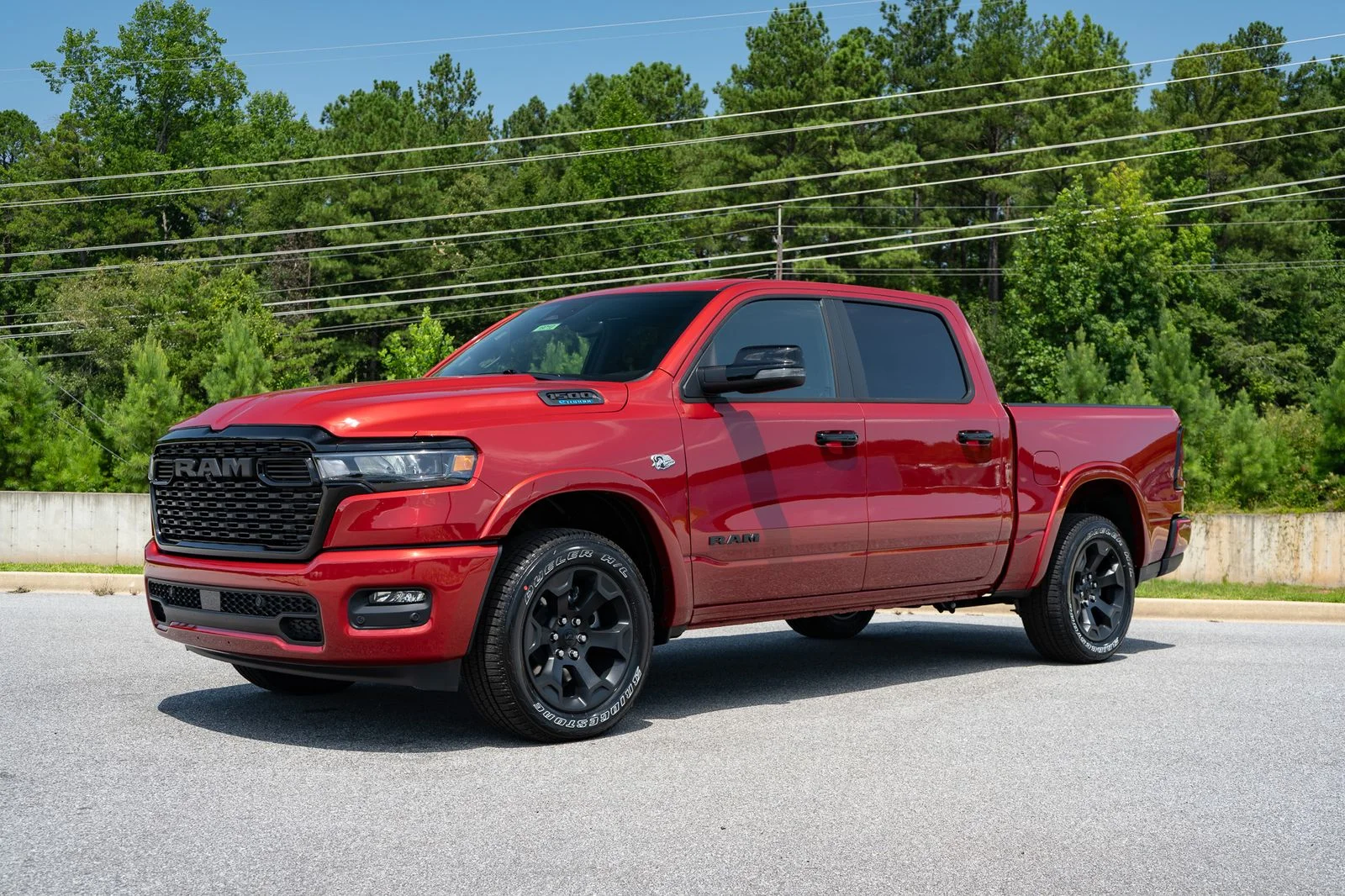 New 2026 Molten Red Pearl-Coat Exterior Paint RAM Big Horn/Lone Star image 3