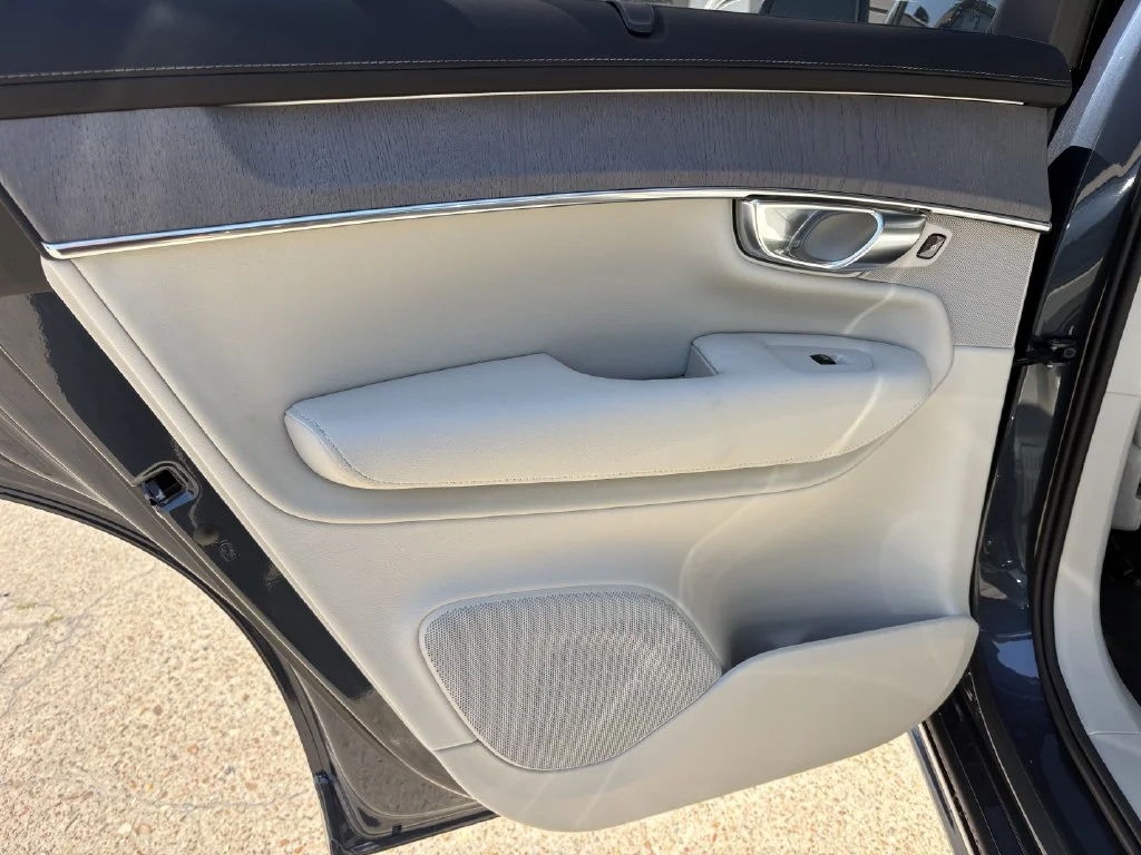 2026 Volvo XC90 Ultra - Photo 23