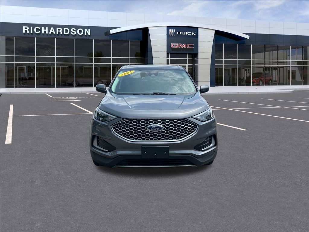 Used 2023 Gray Ford SEL image 9