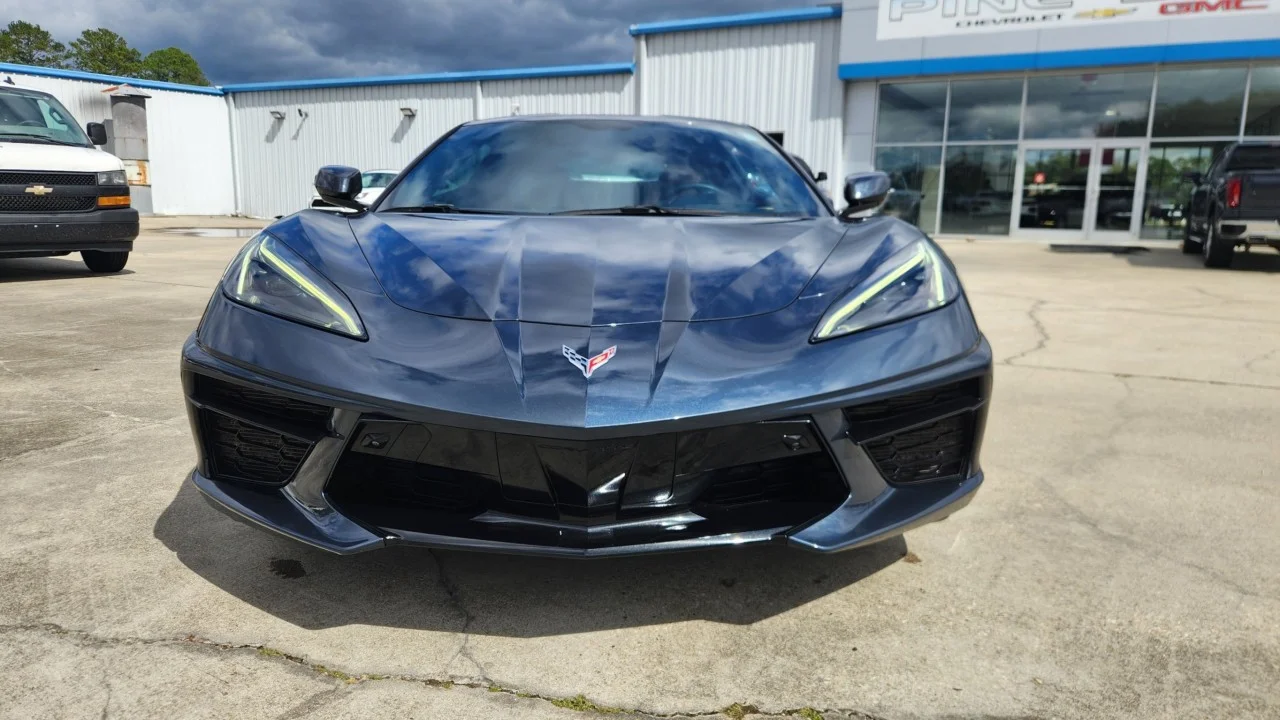 Used 2021 SHADOW GRAY METALLIC Chevrolet 2LT image 9