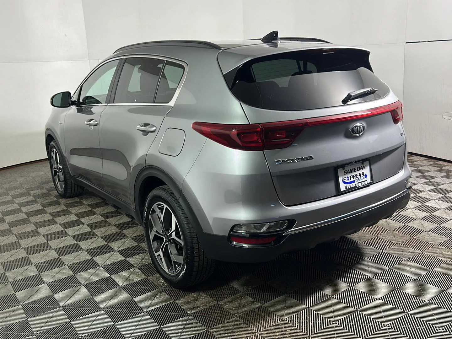 Used 2022 Steel Gray Kia EX image 10