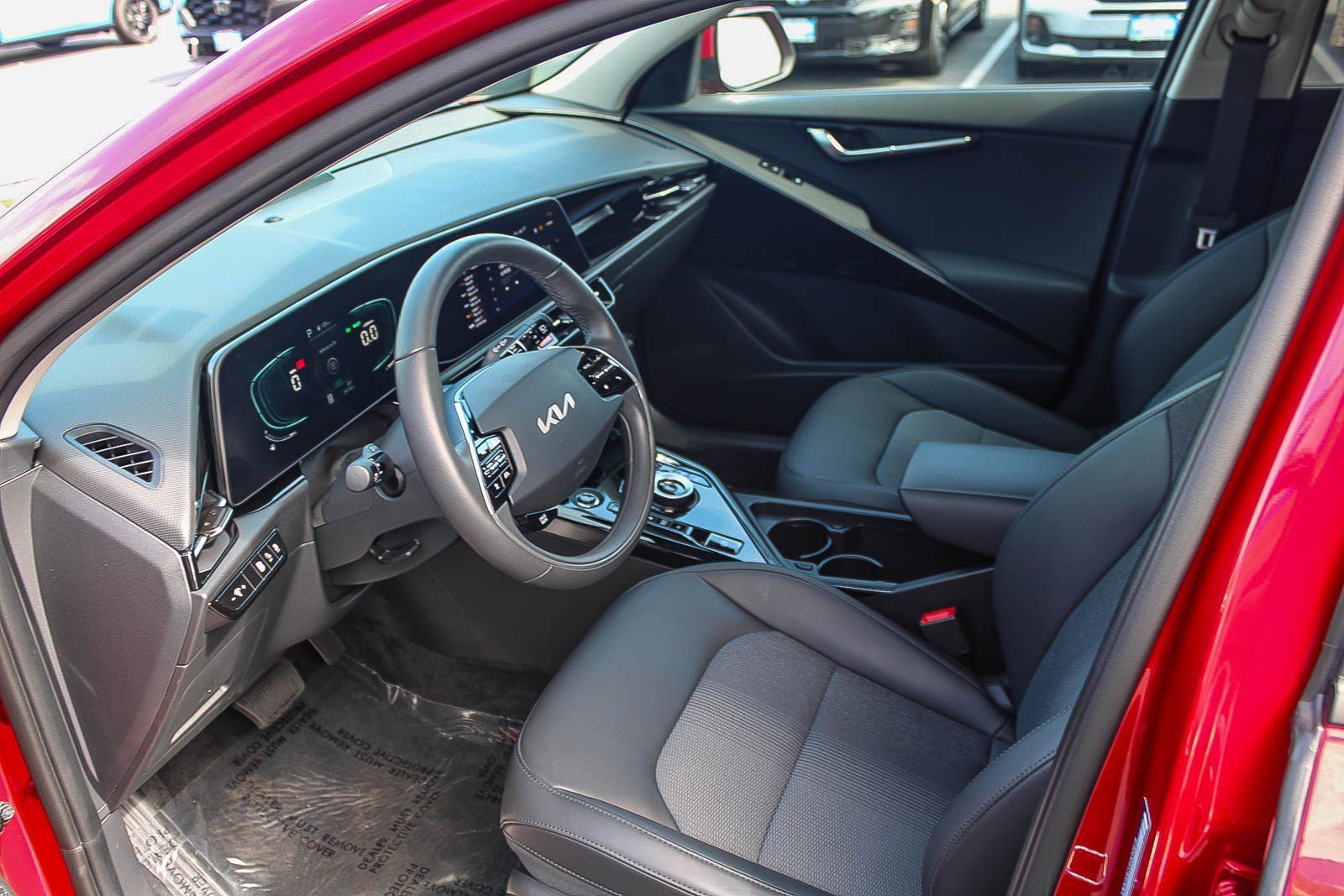 2025 Kia Niro EX - Photo 18