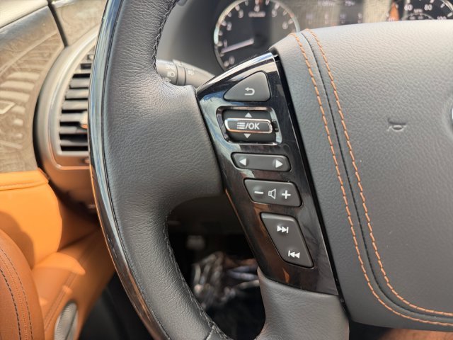 Used 2022 White INFINITI Sensory image 23