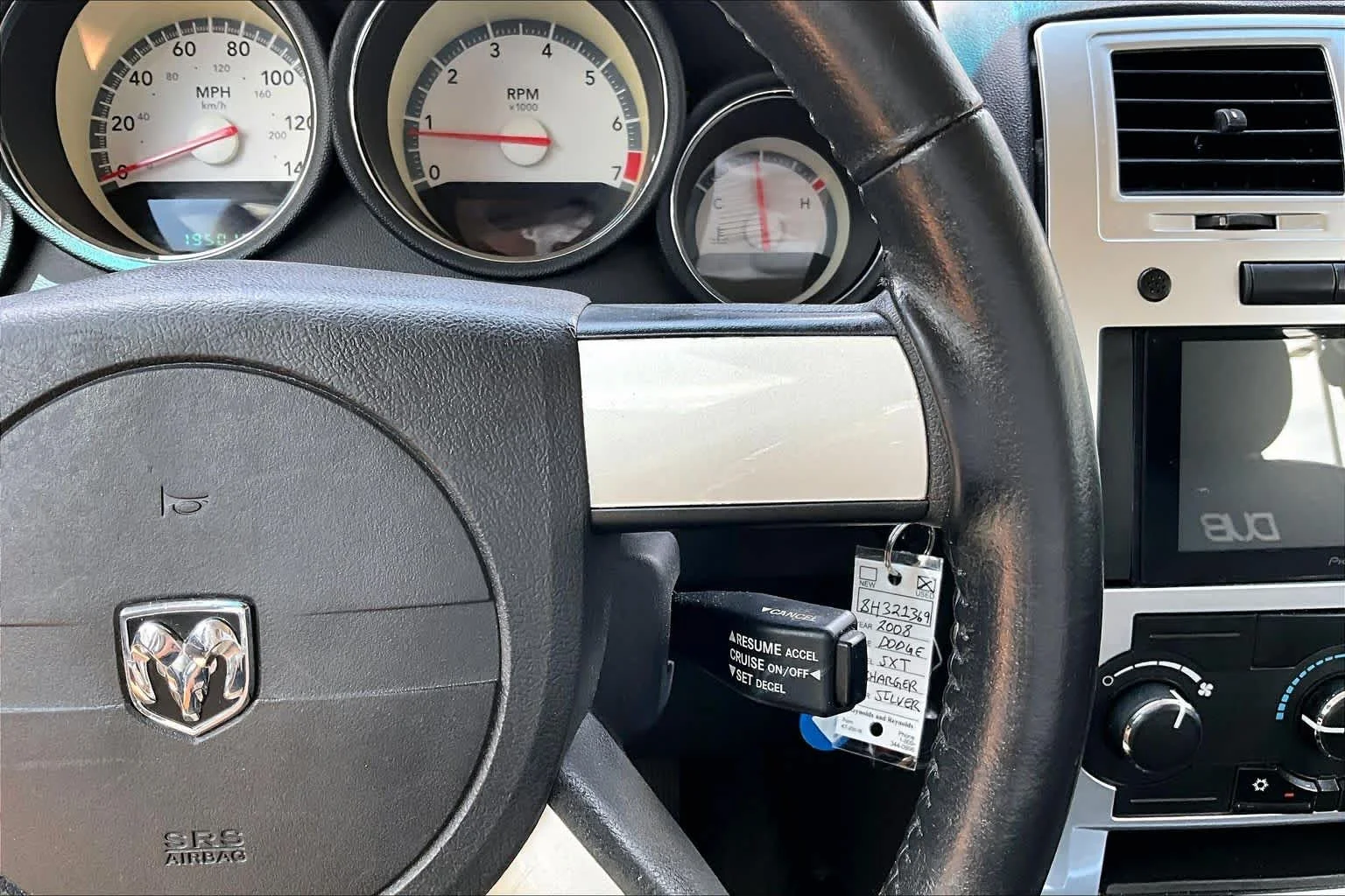 Used 2008 Bright Silver Metallic Dodge SXT image 24