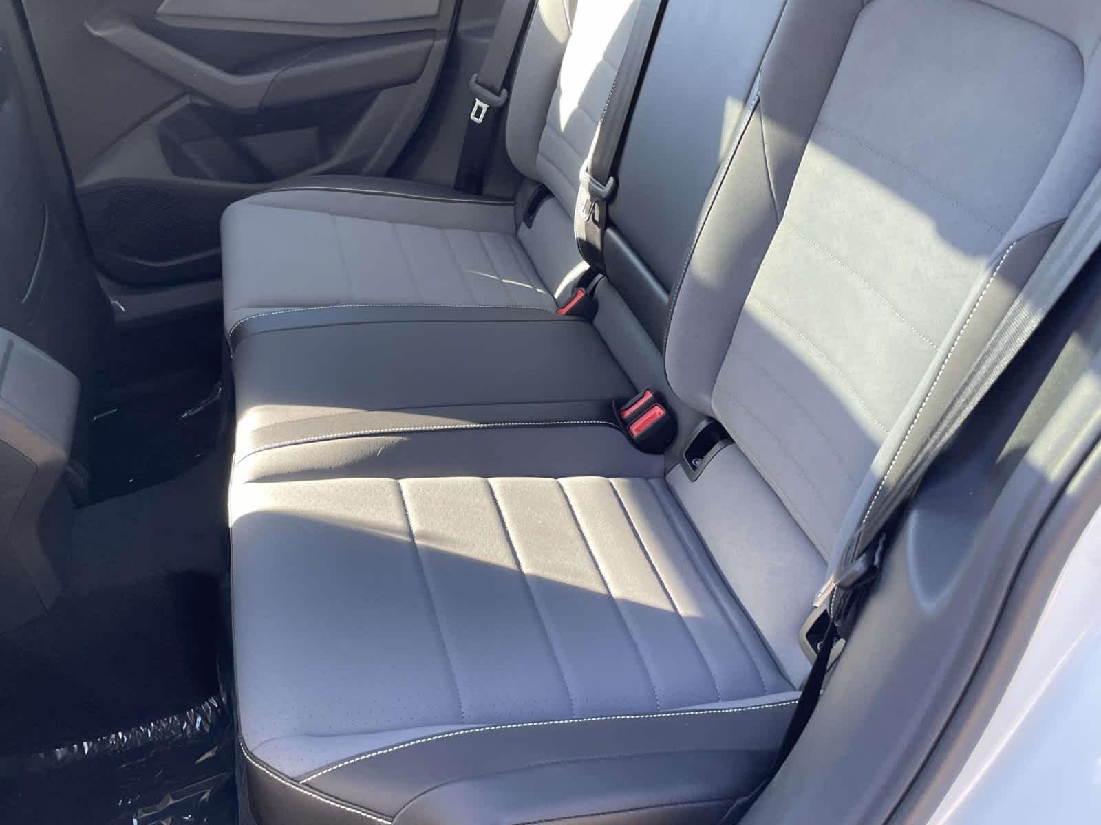 New 2026 Opal White Pearl Volkswagen SE image 14