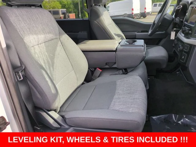Used 2021 White Ford XLT image 32