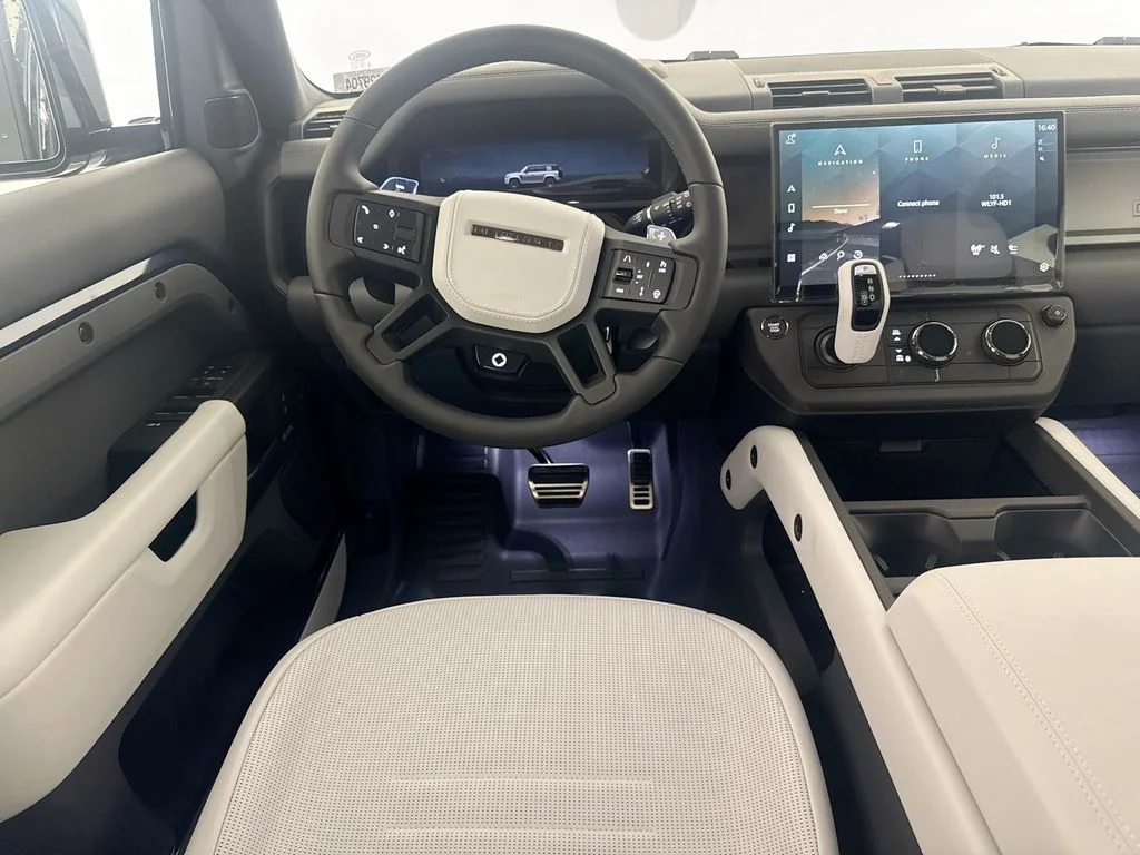 New 2026 Sargasso Blue Land Rover OCTA image 23