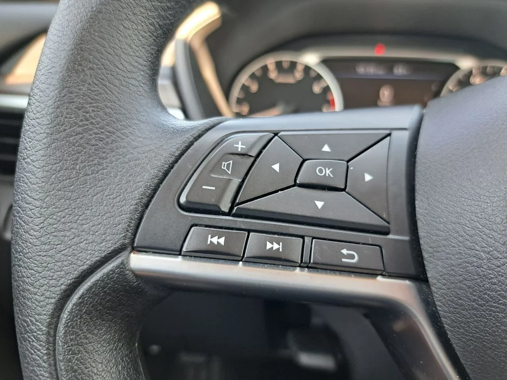 2025 Nissan Altima SV - Photo 14