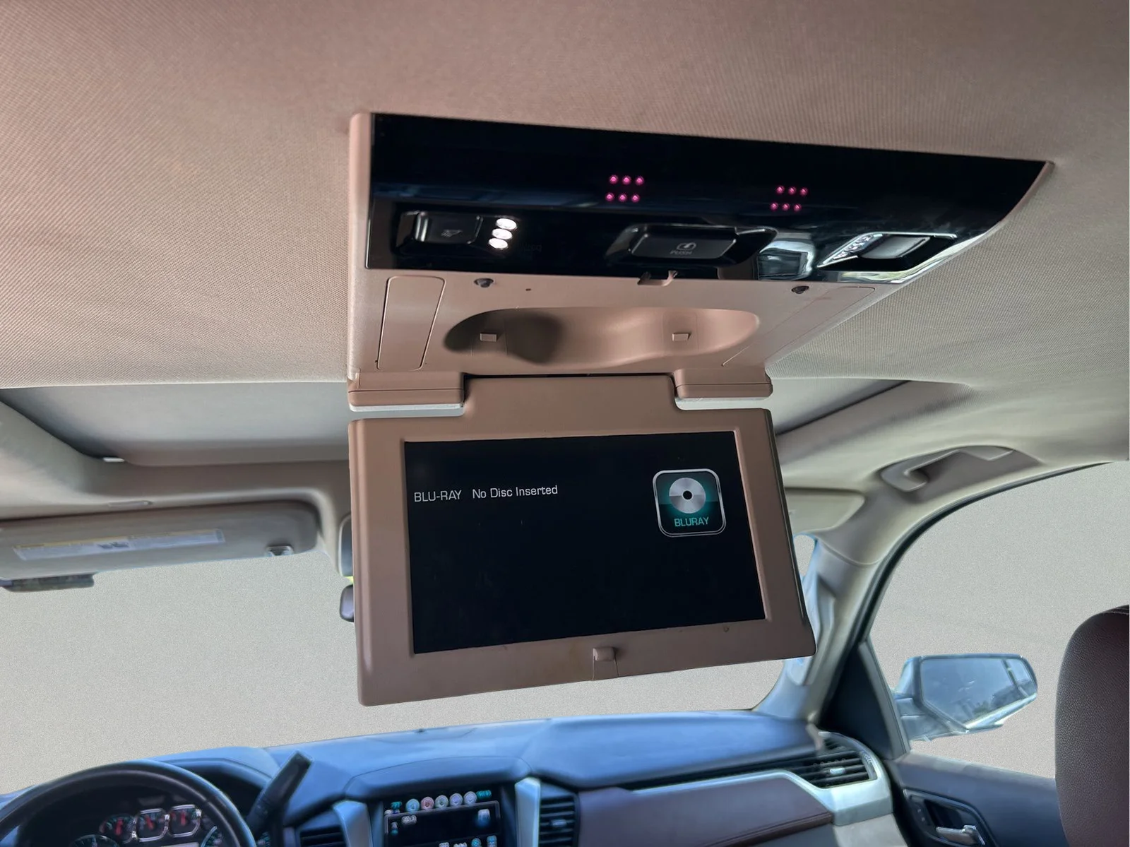 Used 2019 Pearl Chevrolet Premier image 39