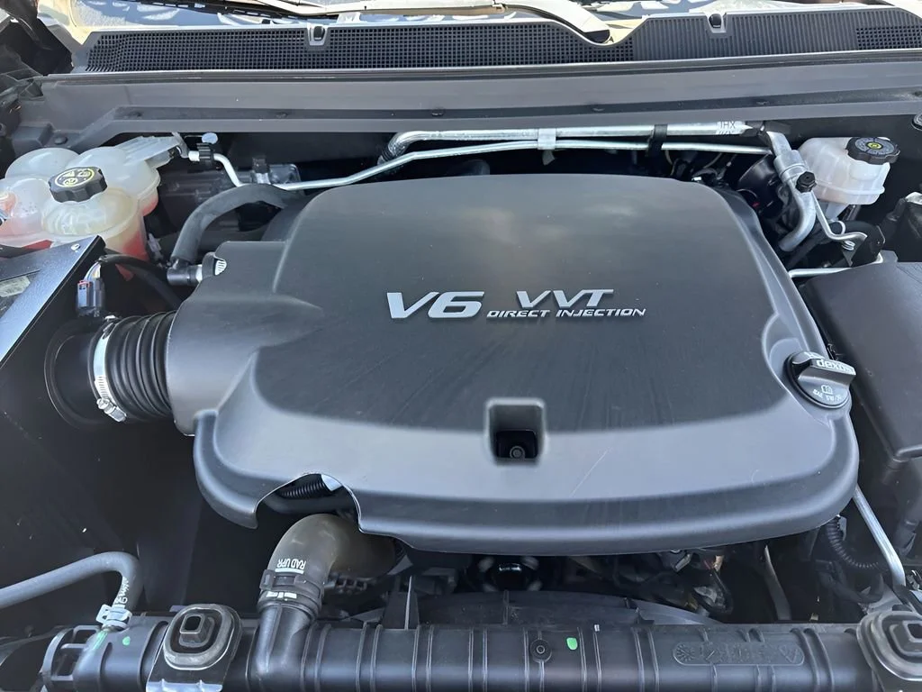 Used 2022 Black Chevrolet ZR2 image 29