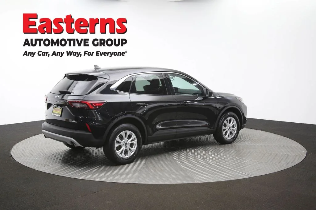Used 2023 Black Ford Active image 41