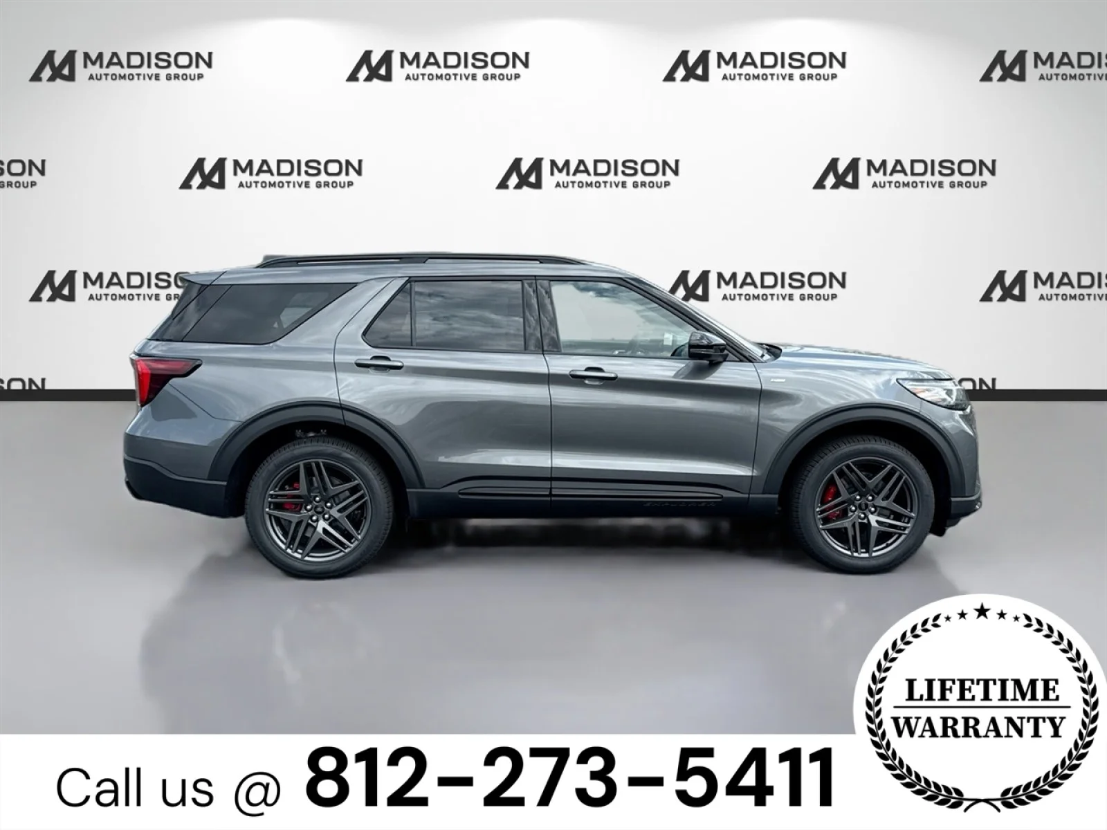 New 2026 Carbonized Gray Metallic Ford ST-Line image 4