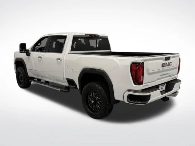 Used 2021 White GMC Denali image 8