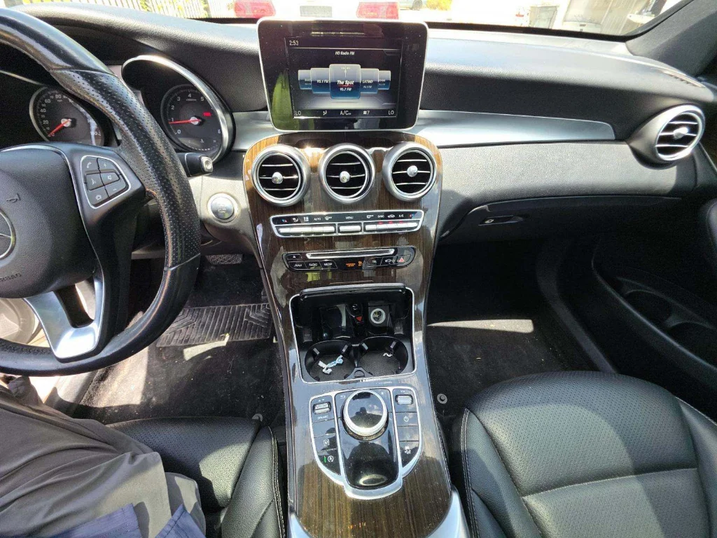 Used 2019 Polar White Mercedes-Benz 300 image 3