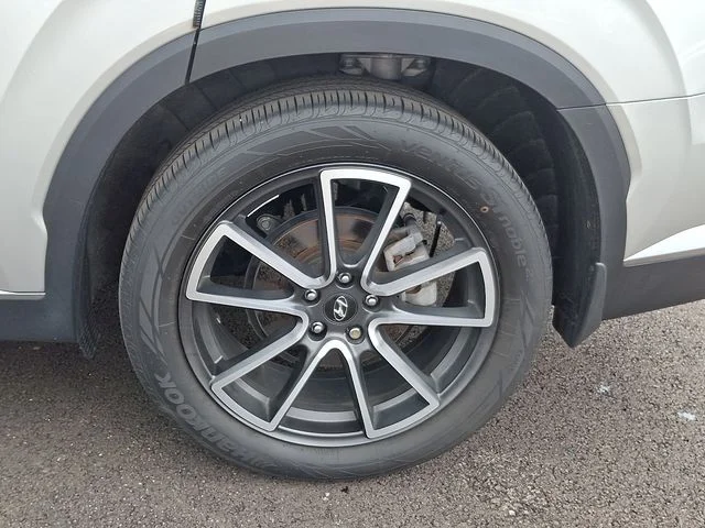Used 2024 Silver Hyundai SEL image 28