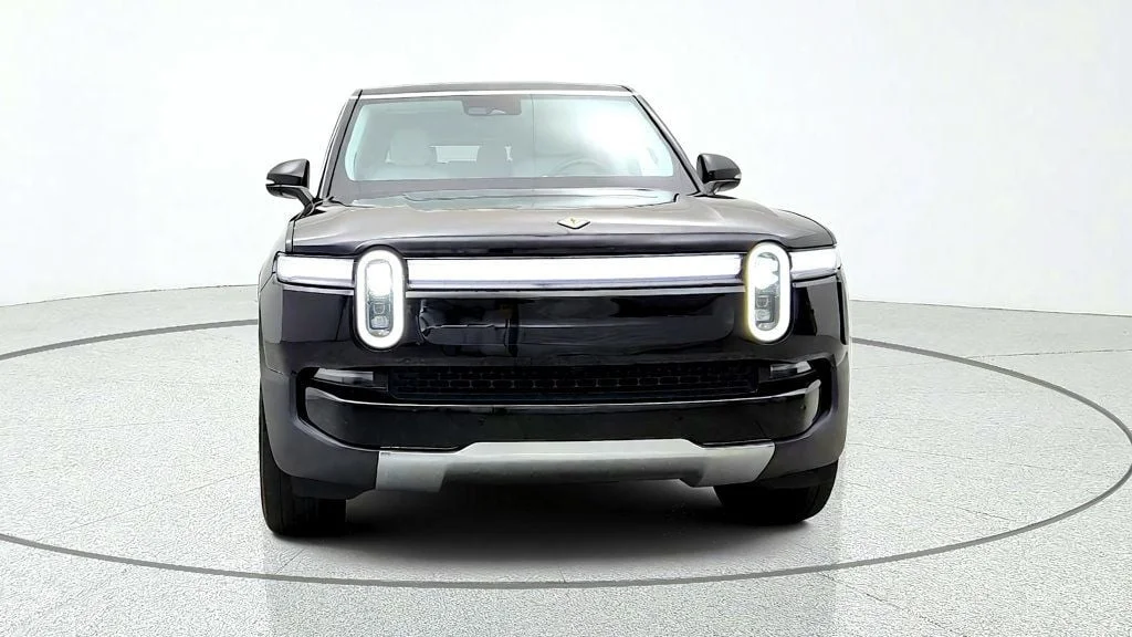 Used 2025 Midnight Rivian Adventure Dual-Motor Large Pack image 2